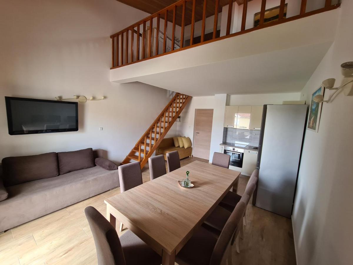 Apartments Dupin Башка Екстер'єр фото
