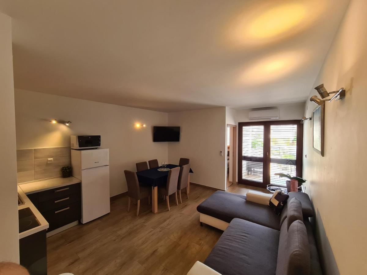Apartments Dupin Башка Екстер'єр фото